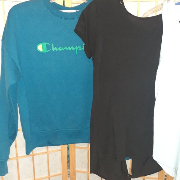 LOT OF 5 CHAMPION ATHLETIC TOPS SHIRTS TANK TOP & SWEATSHIRT-WOMENS SIZE S - Picture 3 of 7